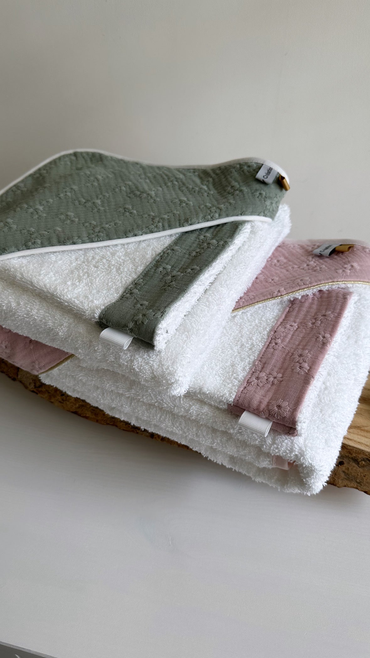 Cape de bain bébé 🎨disponible en 4 couleurs