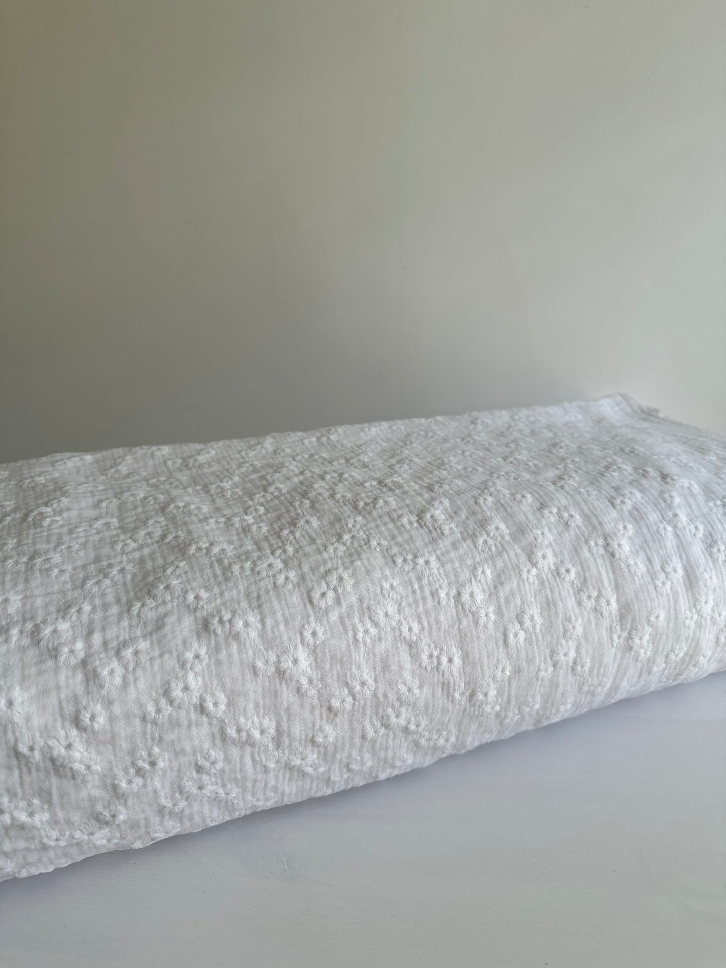 Gaze de coton brodée ESMEE ( disponible en 4 coloris)