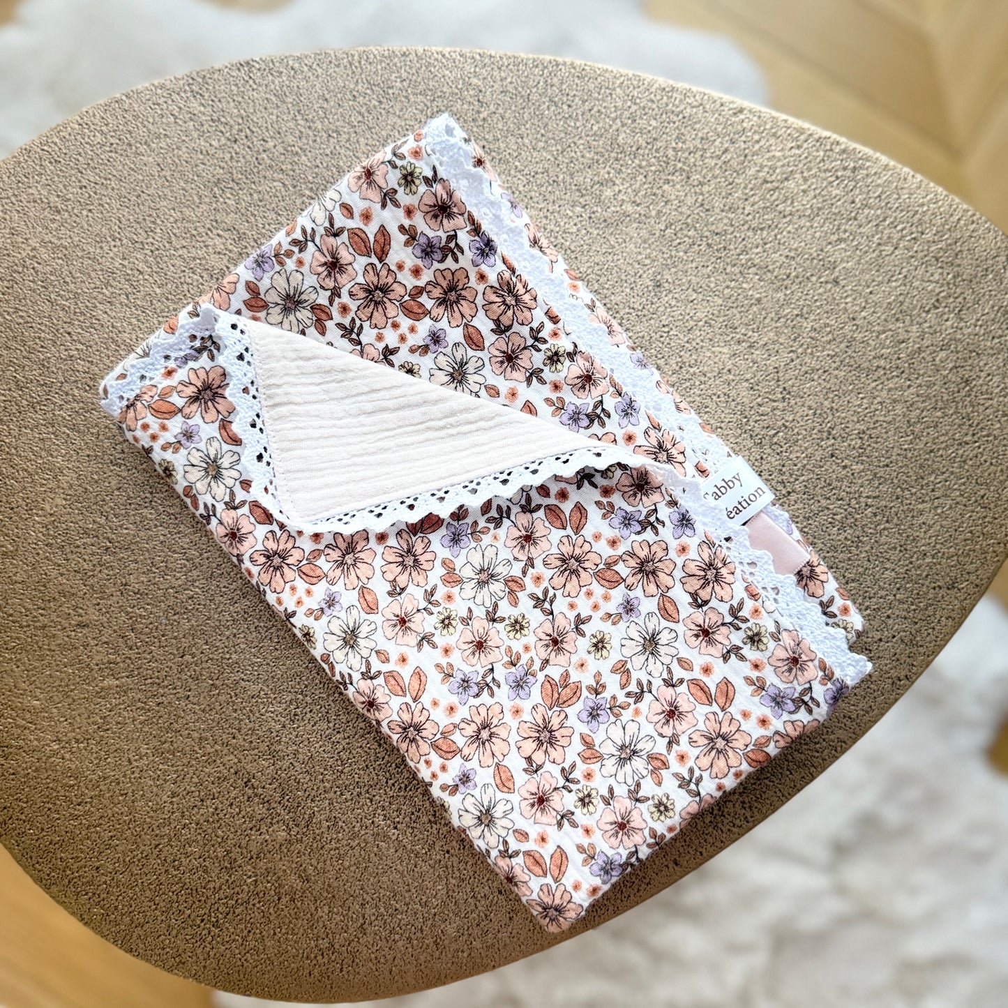 Plaid pour bébé double mousseline avec finitions broderie