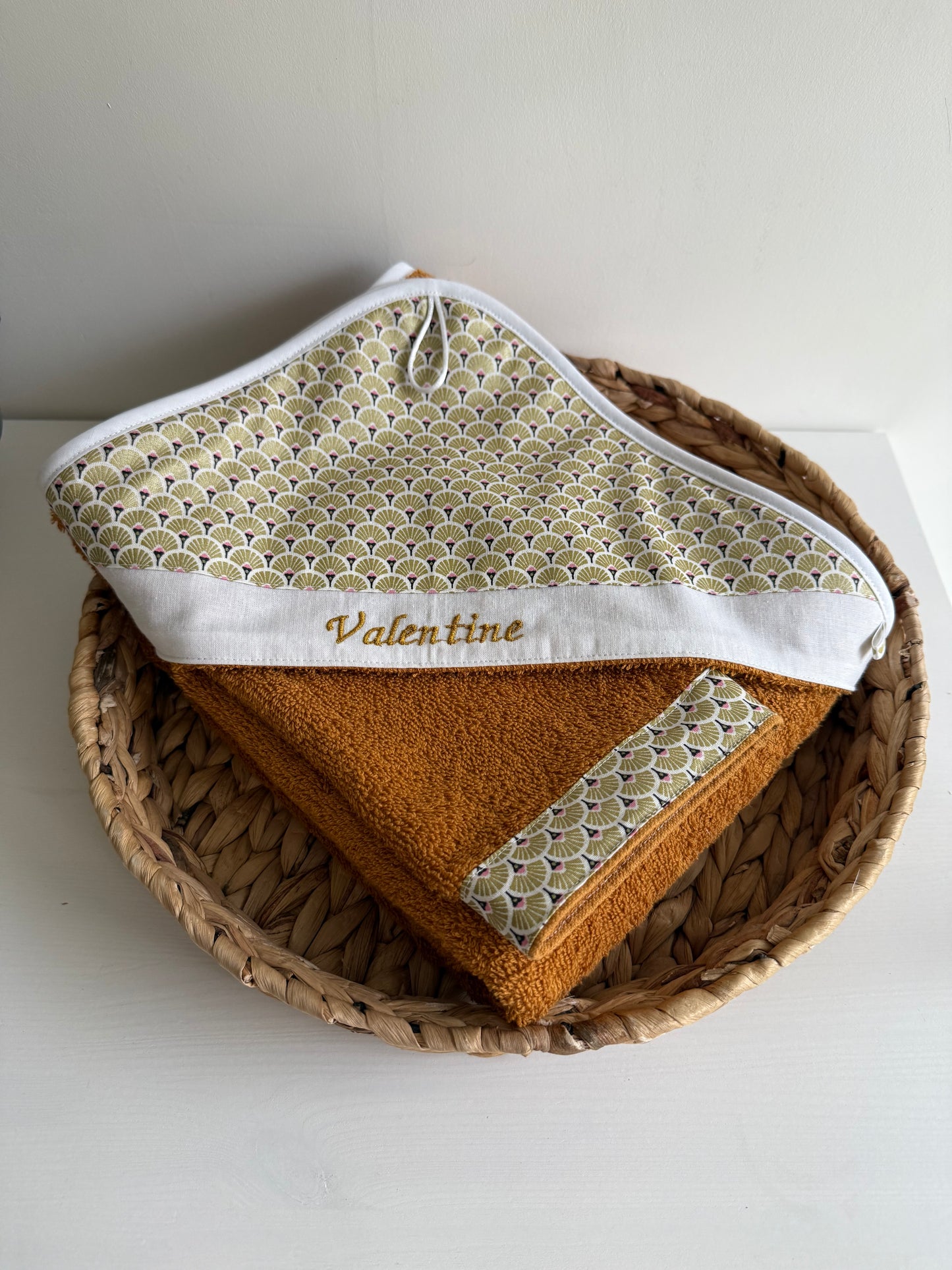 Cape de bain bébé motif Éventail