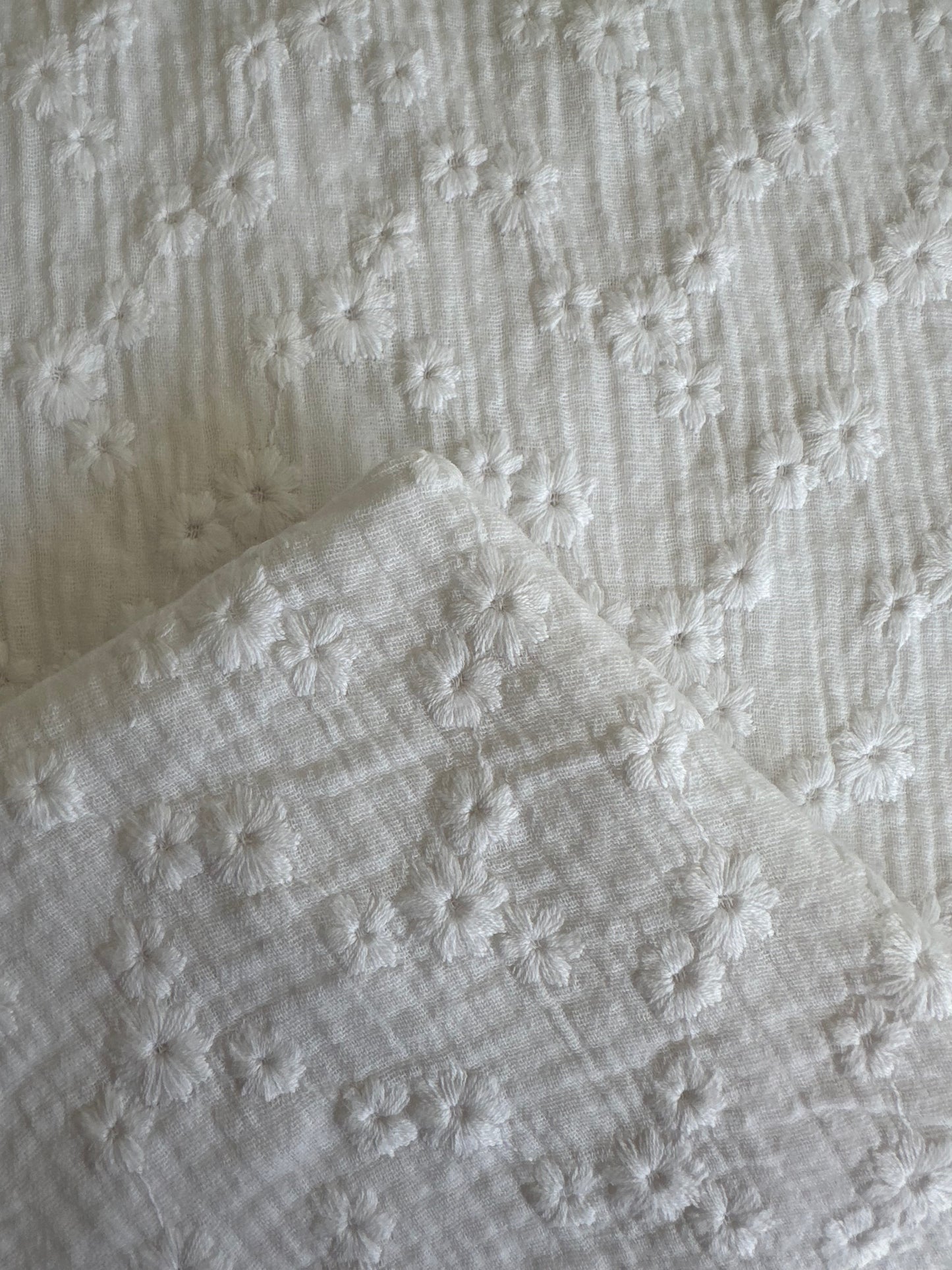 Gaze de coton brodée ESMEE ( disponible en 4 coloris)