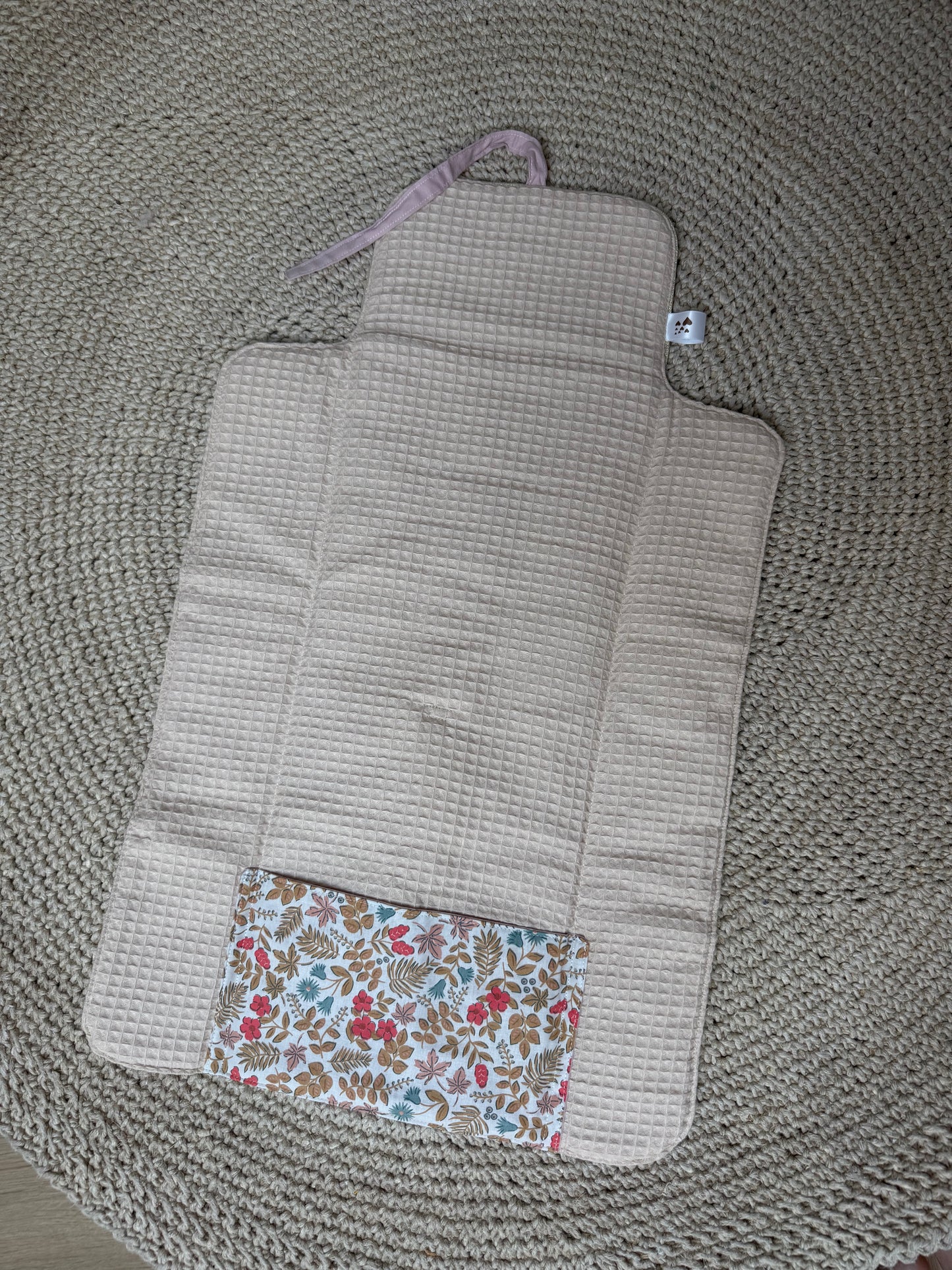 Pochette à langer nomade finition doré