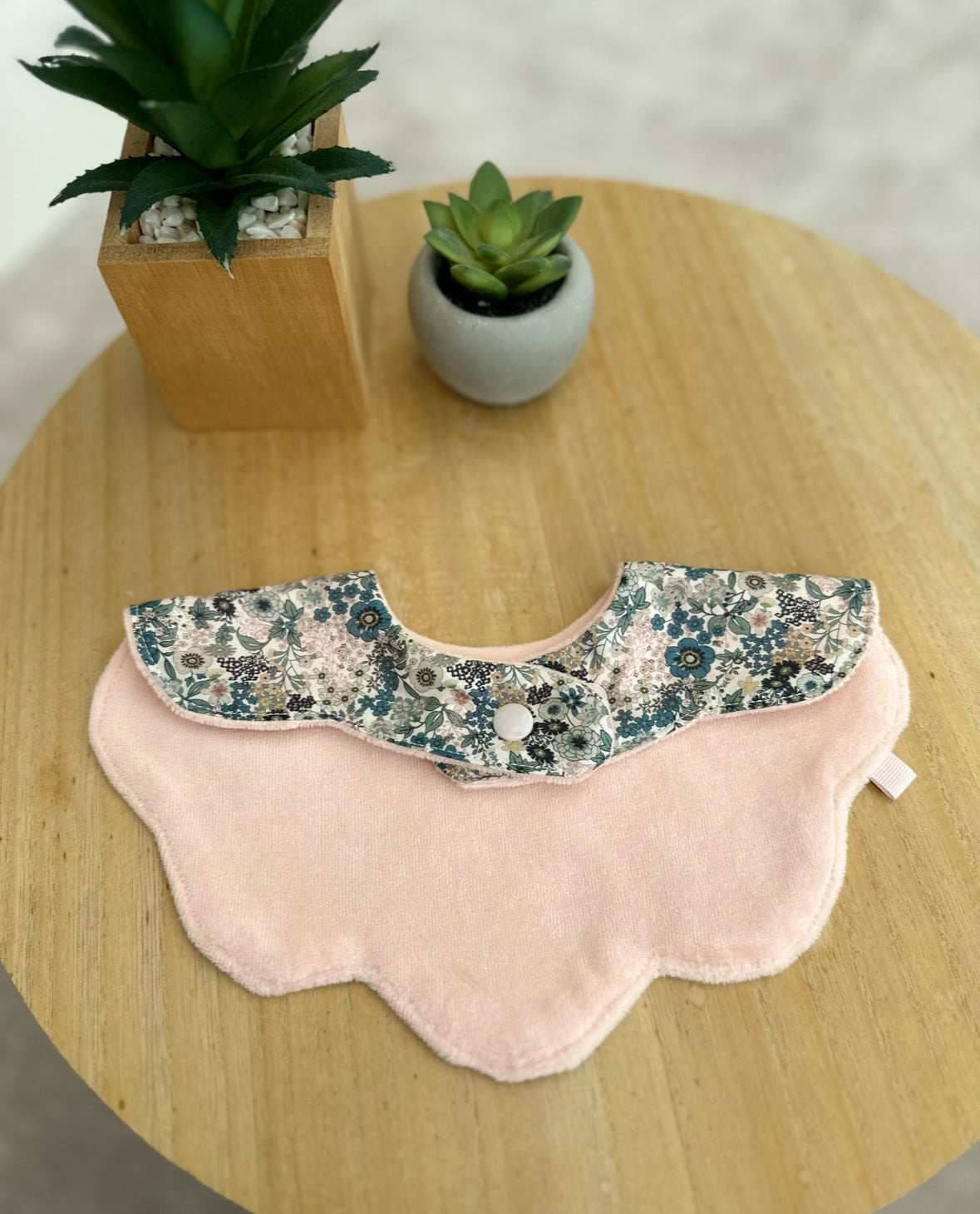 Bavoir fleur ❤️Nouveautés