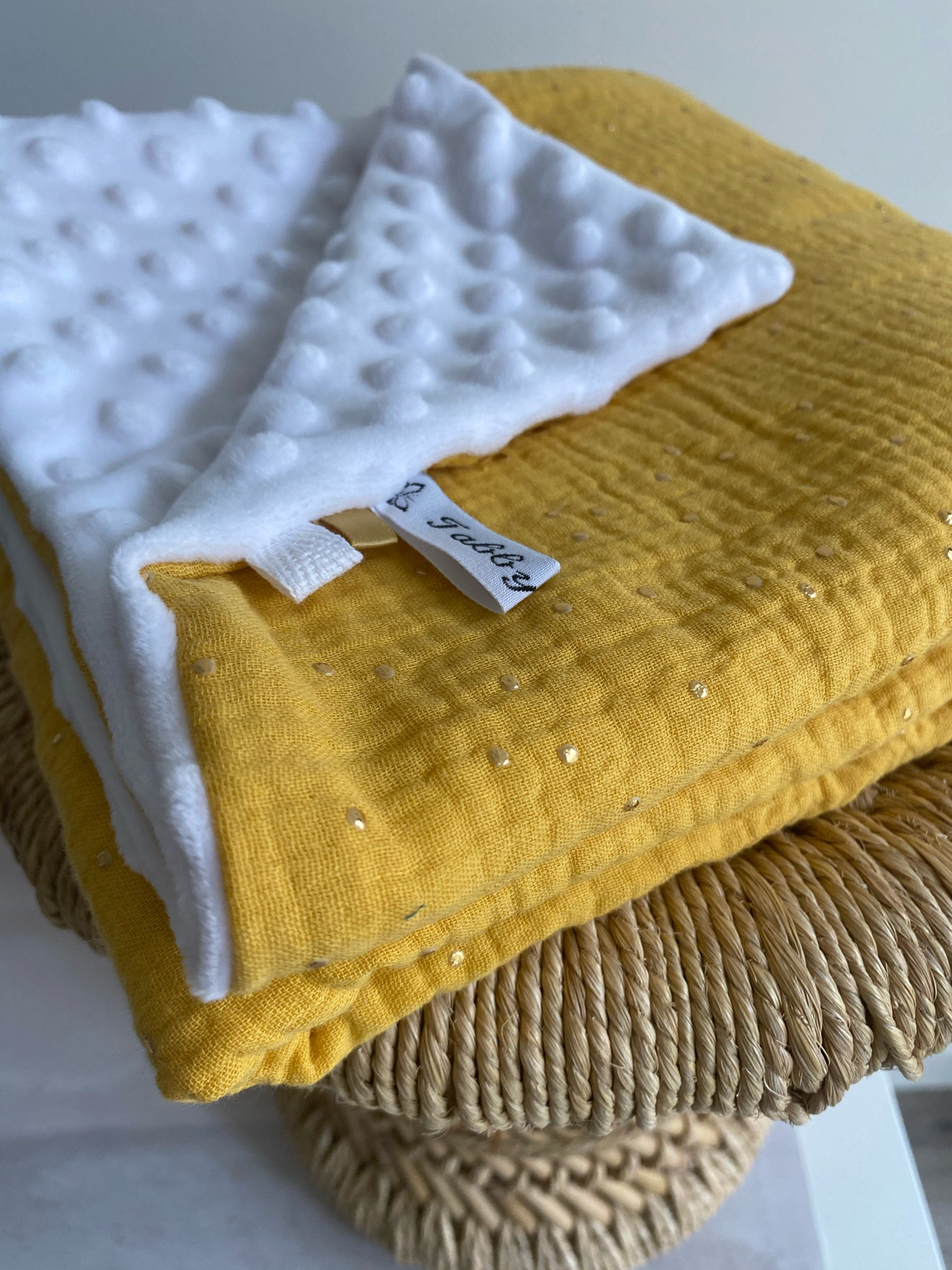 Couverture Moutarde bébé