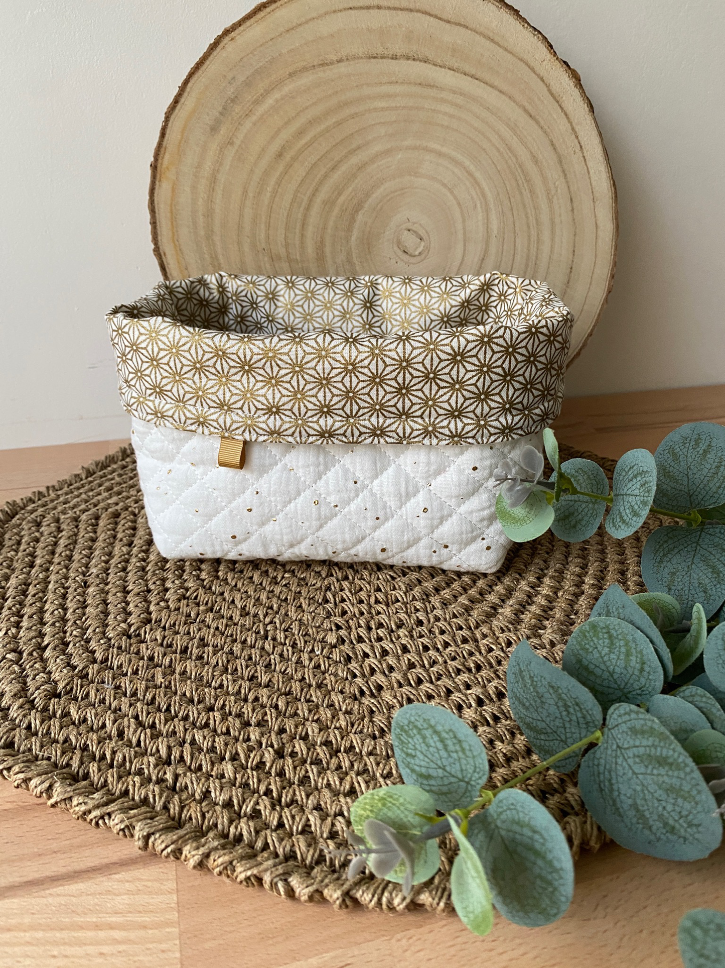 Panier matelassé géométrique Doré