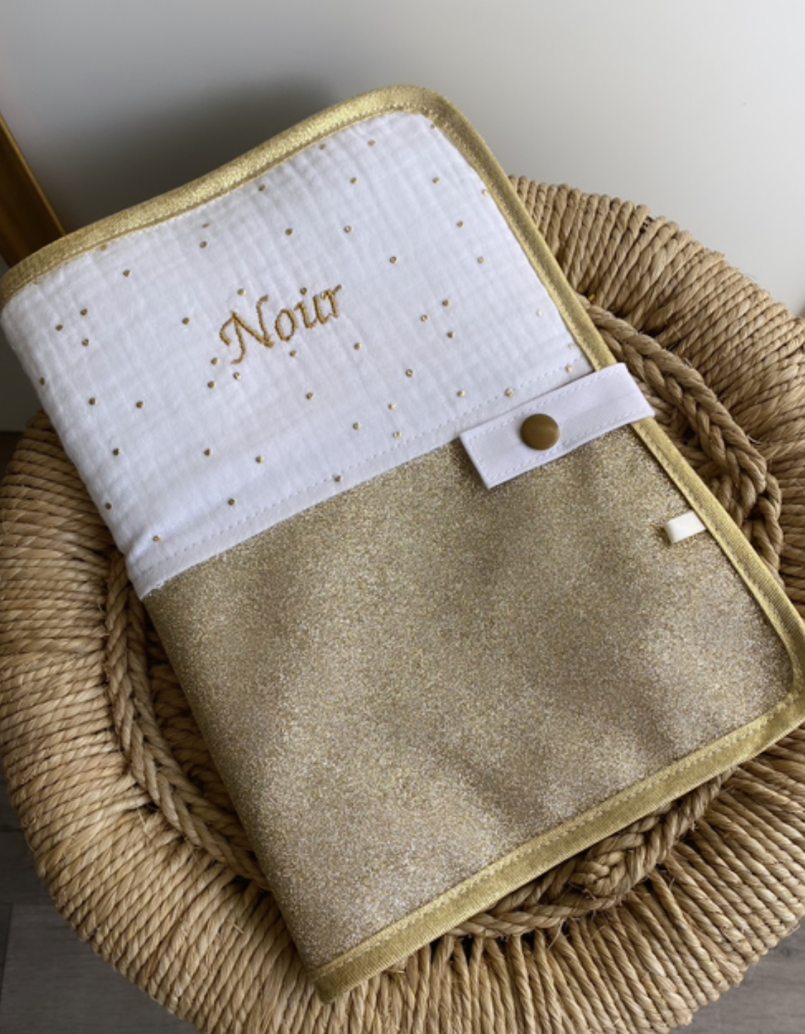 Protège Carnet de Santé contour Doré