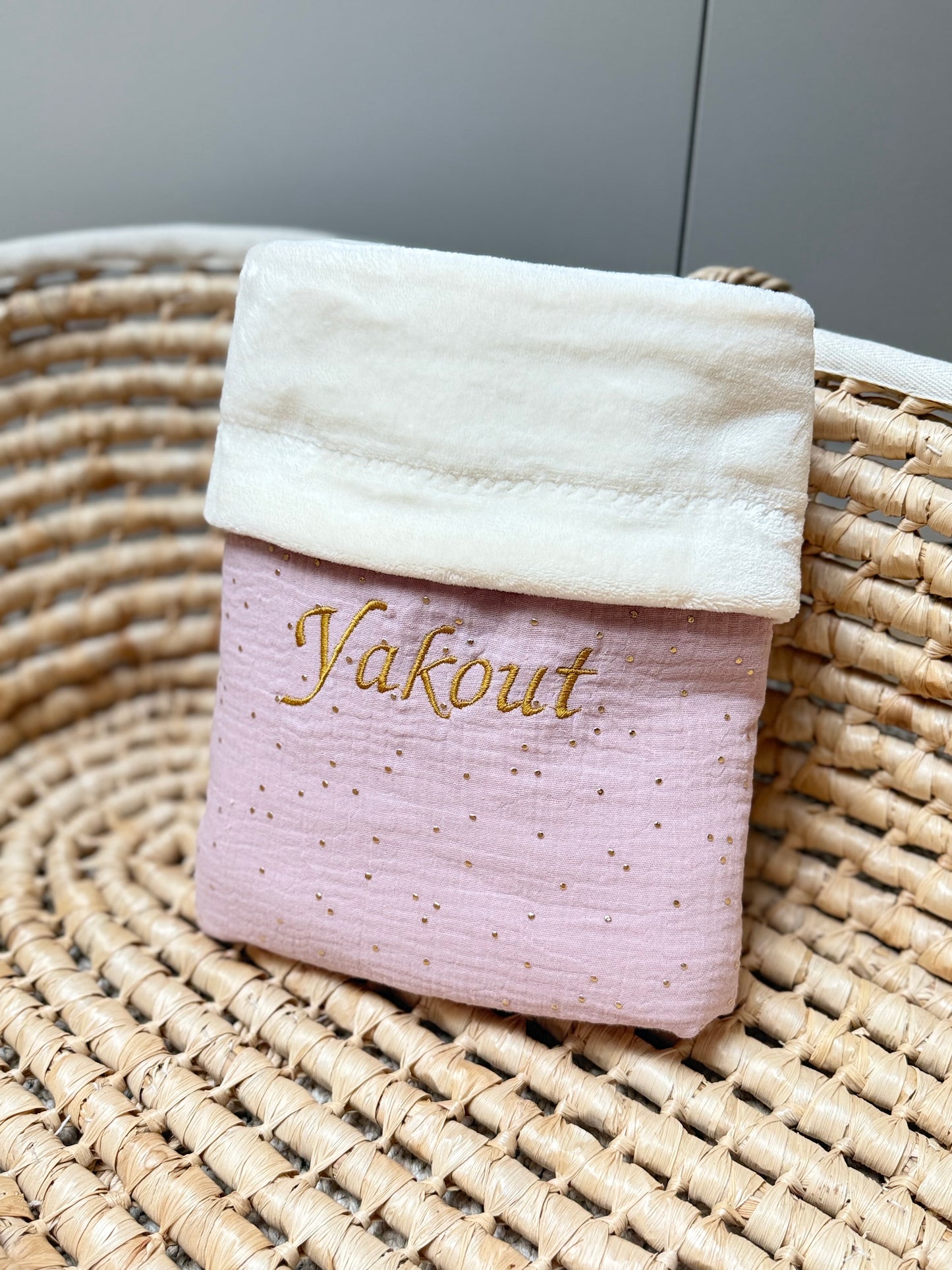 Couverture pour bébé en bi matière très douce