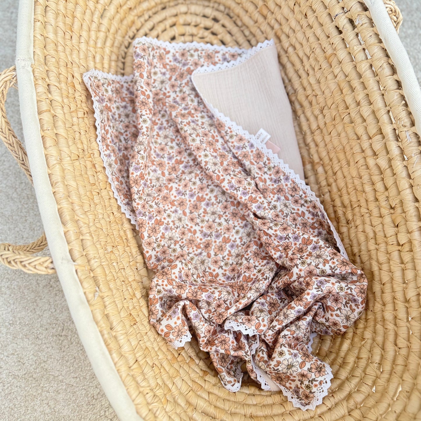 Plaid pour bébé double mousseline avec finitions broderie
