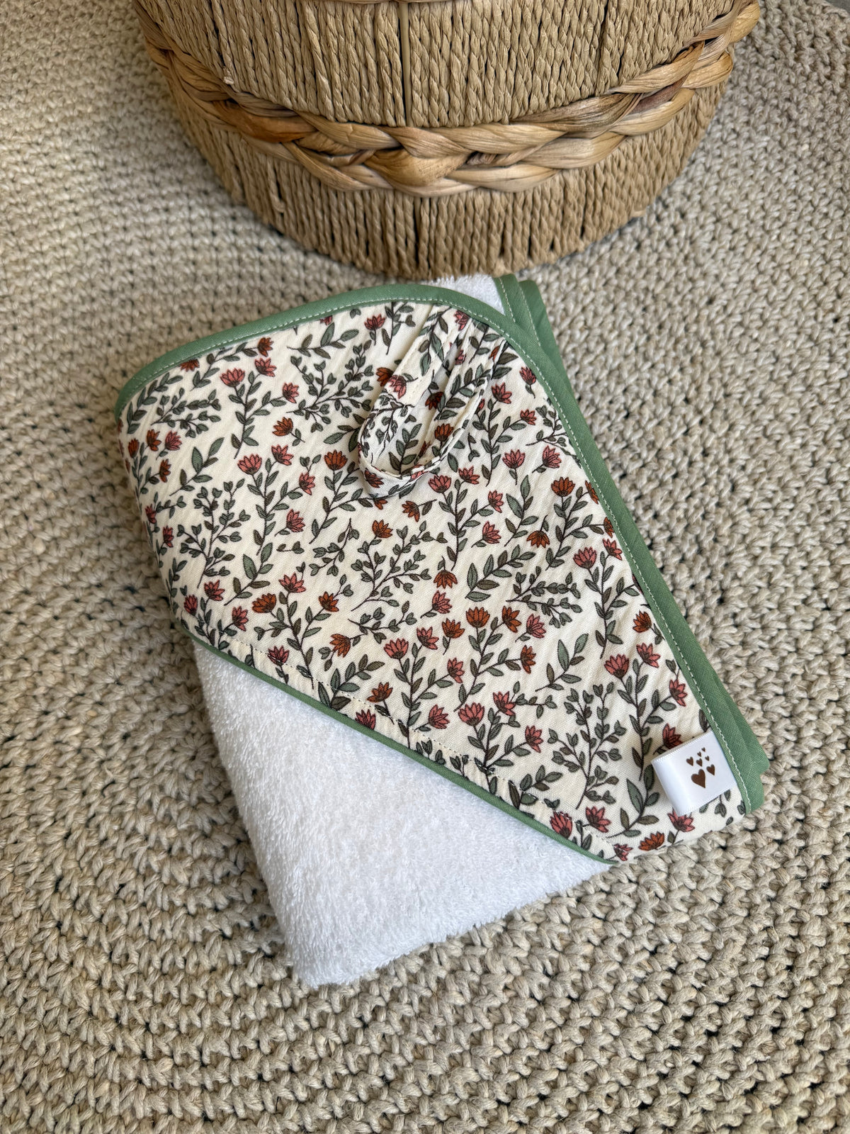 Cape de bain bébé en gaze de coton fleurie et gant assorti