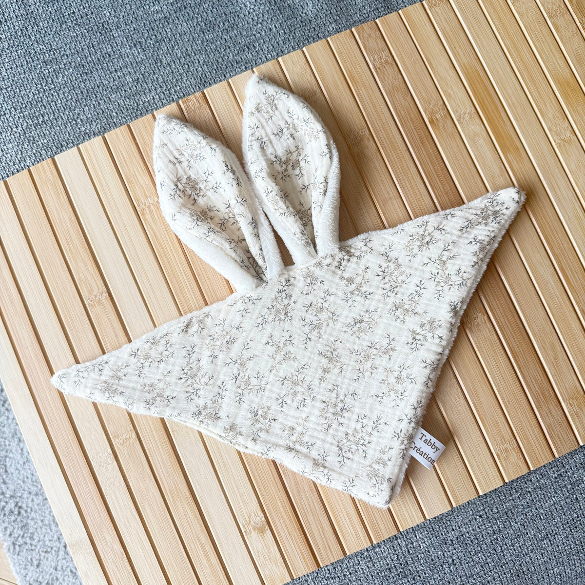 Doudou Plat Lapin - Gaze de Coton BIO + Polaire Douce | Personnalisable