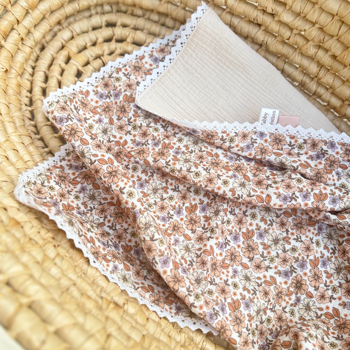 Plaid pour bébé double mousseline avec finitions broderie