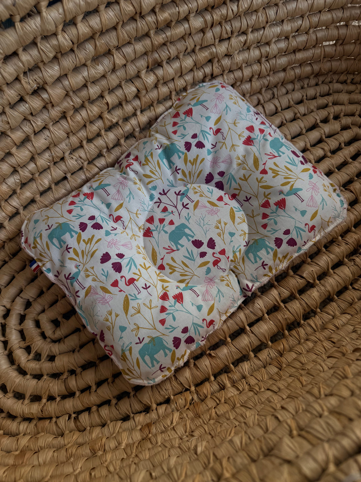 Petit coussin bébé ergonomique cale-tête & dernière en stock