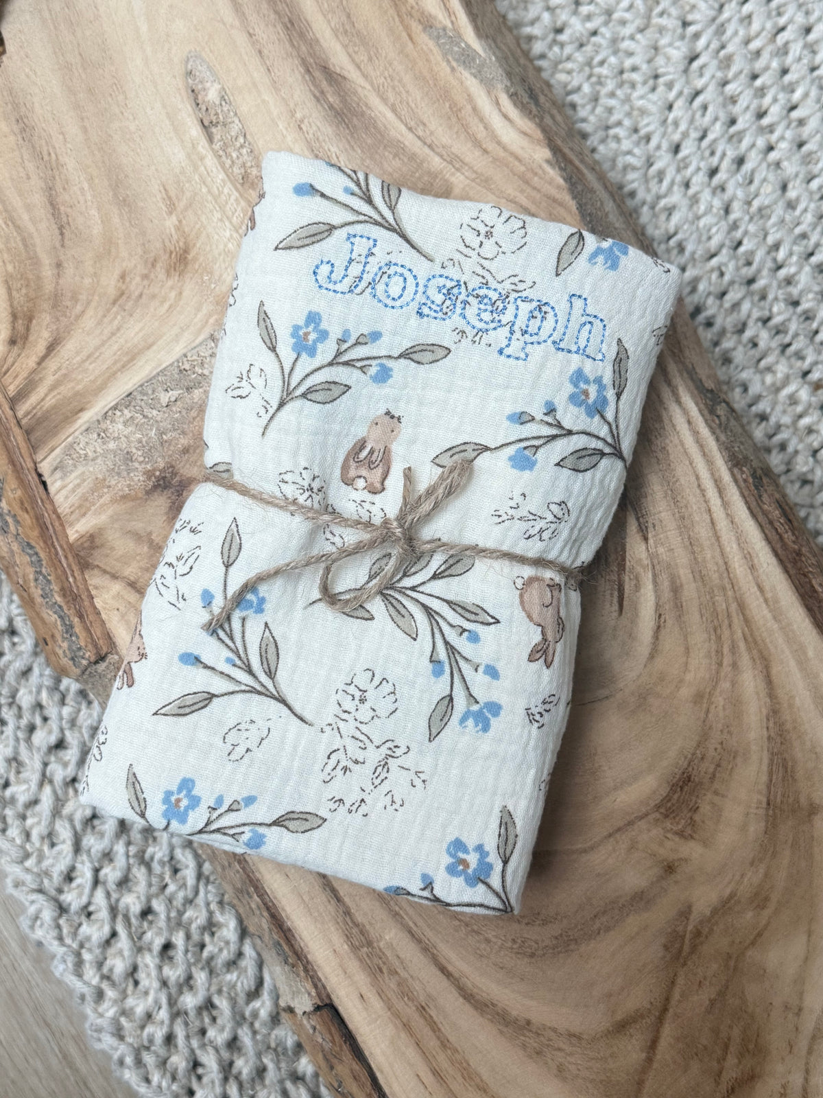 Lange Bébé Gaze de Coton - Motif Feuillage et Lapins