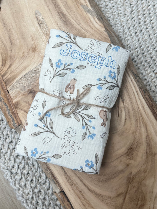 Lange Bébé Gaze de Coton - Motif Feuillage et Lapins