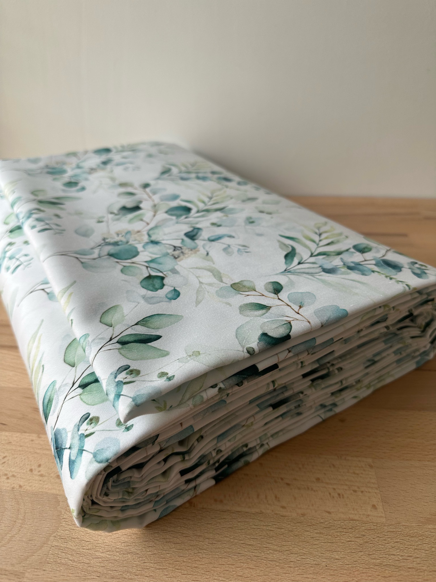 Tissu Satin de Coton Feuilles Eucalyptus Deluxe Premium x50 cm